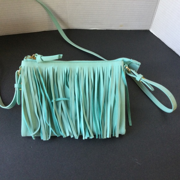 Light Green Fringed Shoulder Purse - Picture 4 of 6